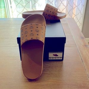 MCM slides